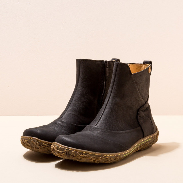 Bottines plates en cuir plissé - Noir - El naturalista