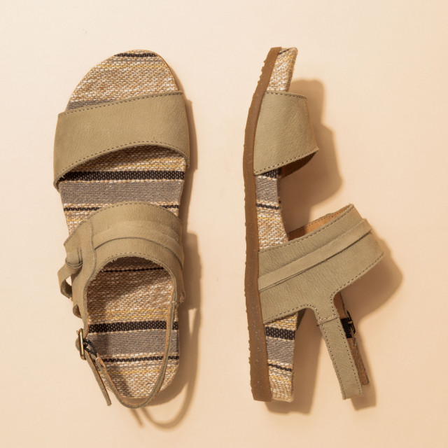 Sandales confortables plates en cuir lacée et semelles en tissu recyclé - Vert Pâle - El naturalista