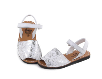 Minorquines en cuir brillant enfant - Argent - Seva Calzados