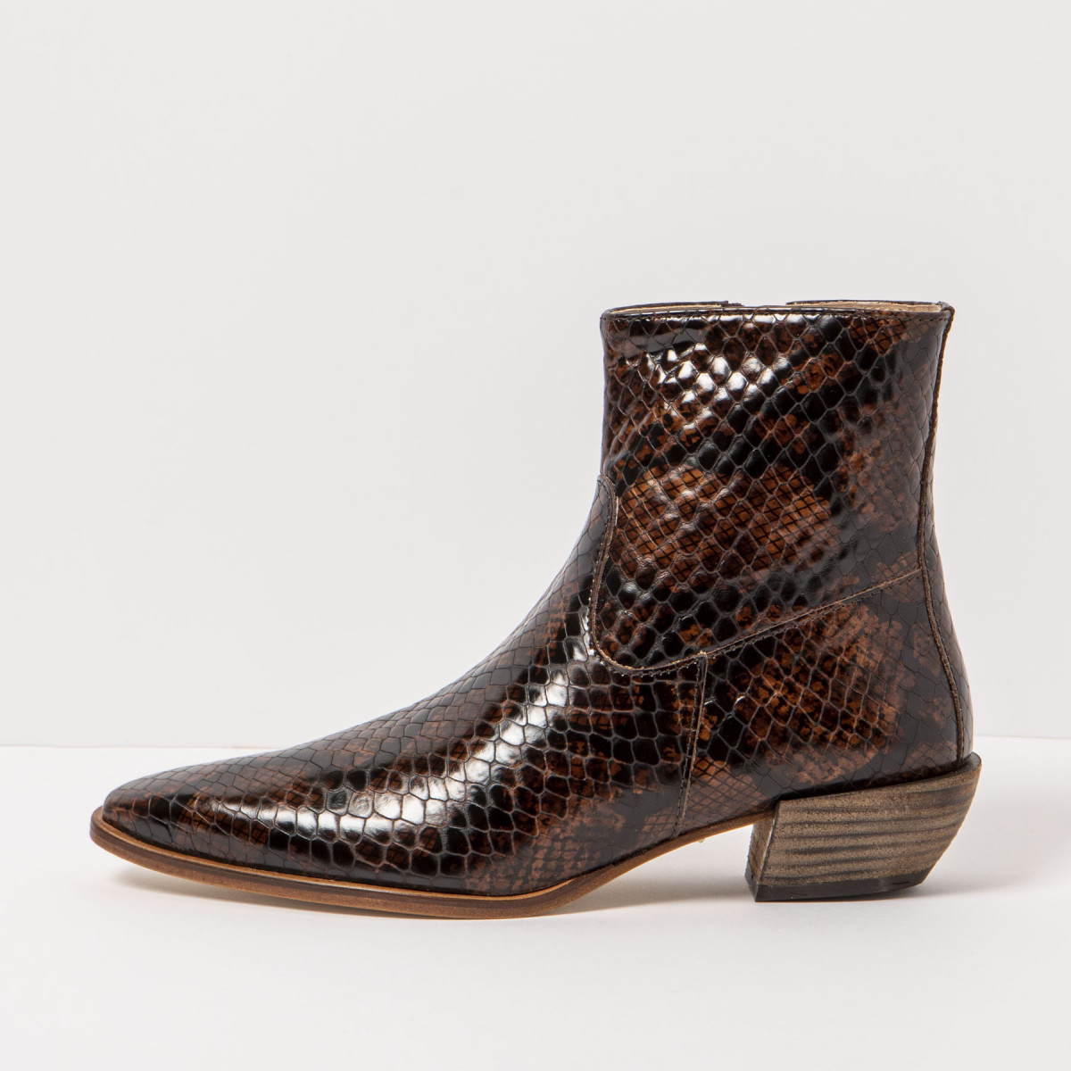 Bottines en cuir à talon bottier - Marron - Neosens