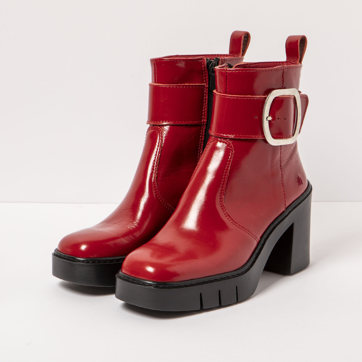 Bottines en cuir verni à talon bottier - Rouge - art