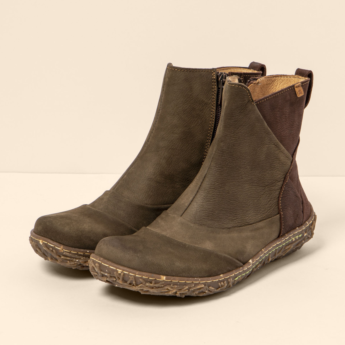 Bottines plates en cuir plissé - Marron - El naturalista